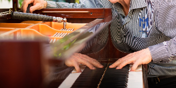 Dịch vụ lên dây - chỉnh sửa đàn Piano Cơ chuyên nghiệp